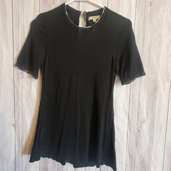 BURBERRY LONDON MED. BLACK SHORT SLEEVE LIGHTWEIGHT SWEATER - Picture 1 of 7